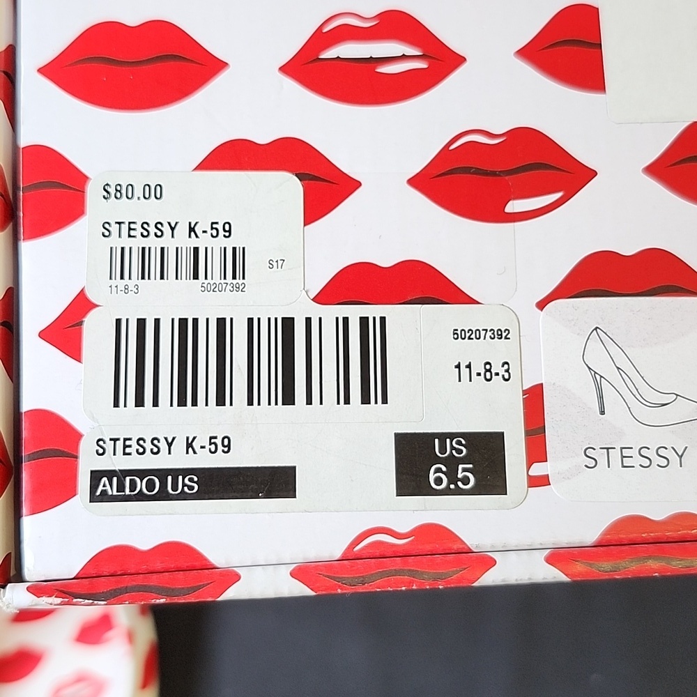 ALDO Stessy Red Lip Pattern Patent Leather 4" Heels Size 6.5 Fun Sexy Party - Picture 8 of 9